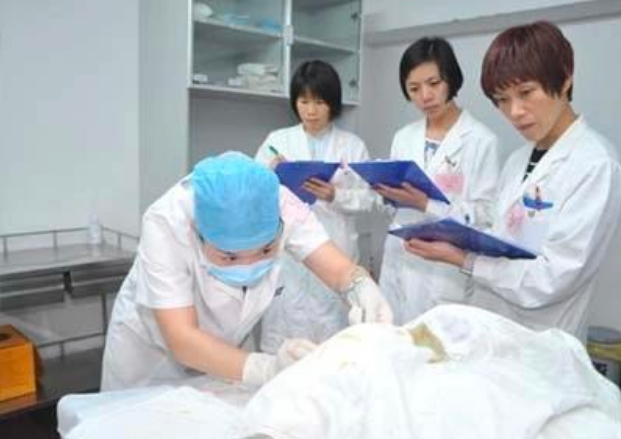 30岁女人学什么技术有前途（推荐年纪越大越吃香的专业） 第5张