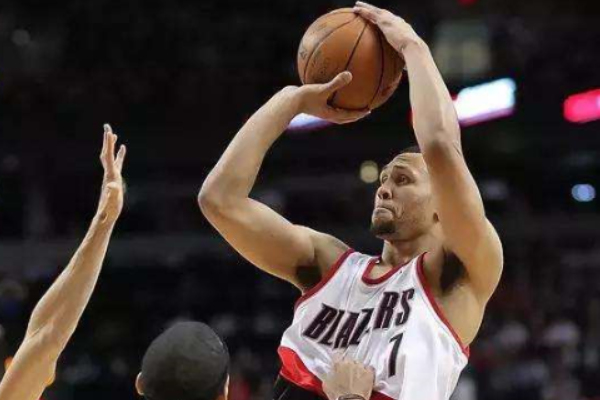 NBA有哪些天才球员,NBA十大最可惜的球员 第15张