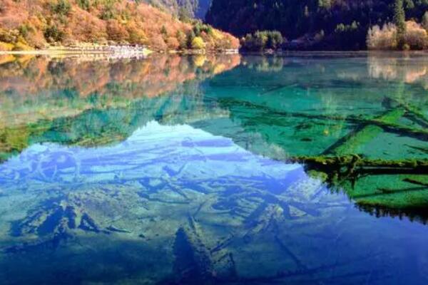 世界最奇特的十大湖泊,世界上最奇怪的湖泊 第15张