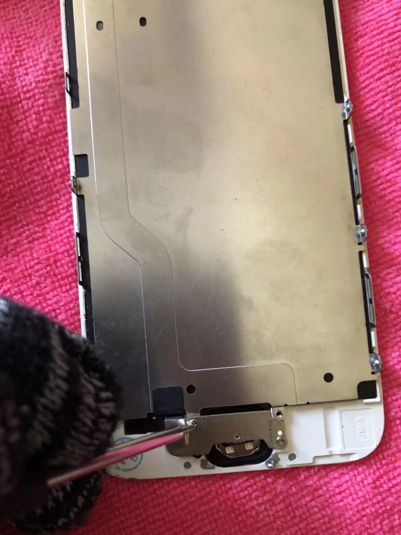 iphone6 plus怎么换屏幕（iPhone6 Plus更换屏幕维修实例） 第9张