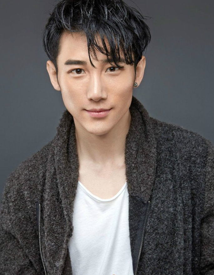 白冰个人资料简介（闪婚小三岁男模，离婚后独自带娃） 第21张