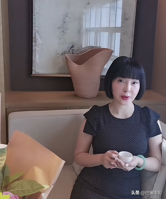 歌手陈红个人资料（54岁歌手陈红近照大变脸） 第37张