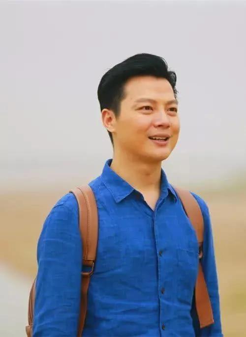 任鲁豫的个人资料简介（“央视一哥”与老婆低调幸福13年） 第11张