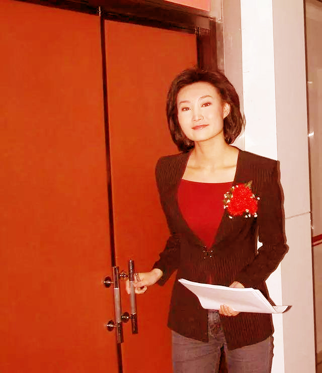 《新闻联播》美女主播李梓萌：风光背后有艰辛，婚恋成父母的心病 第17张