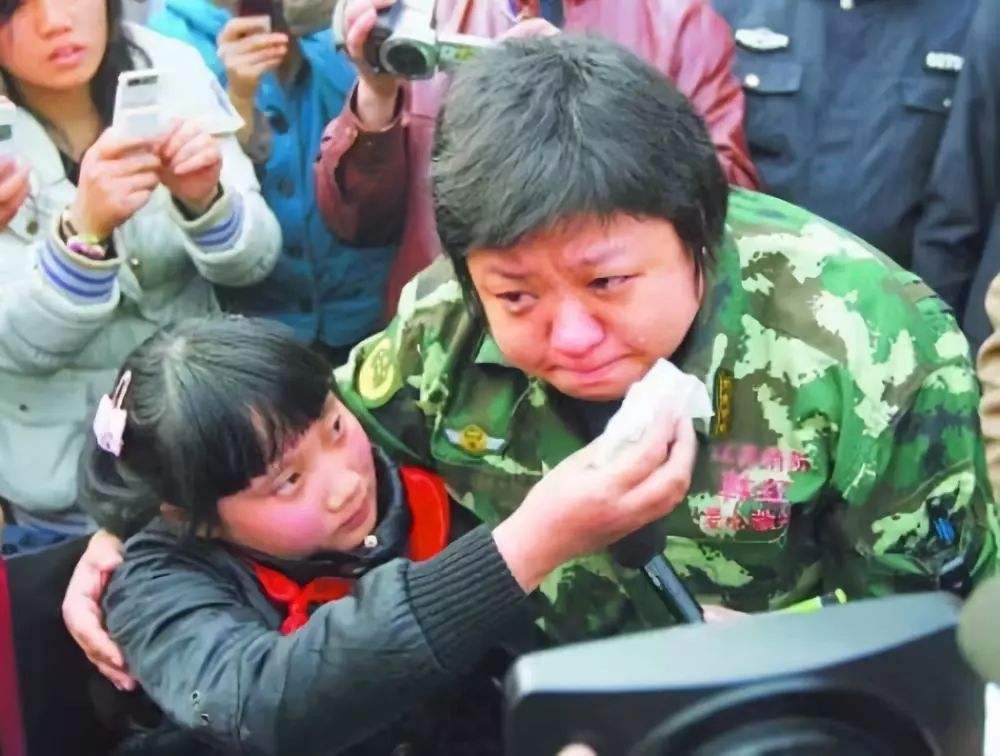 韩红：我一生行善不求回报，收养280多个孤儿，捐款捐到倾家荡产 第79张