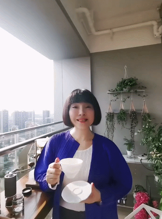 歌手陈红个人资料（54岁歌手陈红近照大变脸） 第19张