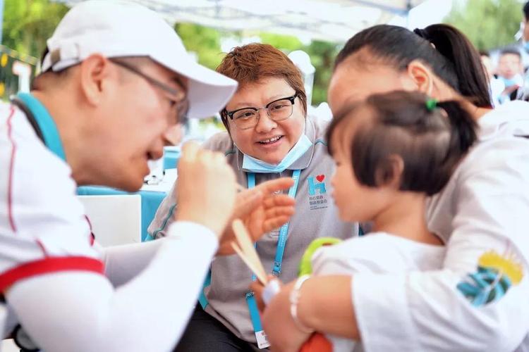 韩红：我一生行善不求回报，收养280多个孤儿，捐款捐到倾家荡产 第109张