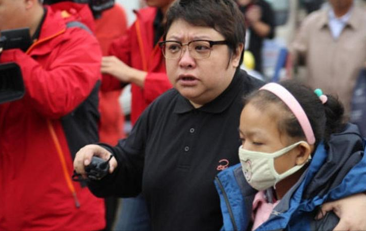 韩红：我一生行善不求回报，收养280多个孤儿，捐款捐到倾家荡产 第9张