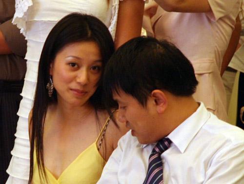 43岁倪虹洁自曝婚史，曾因前夫欠千万，如今离异有娃还收获新感情 第23张