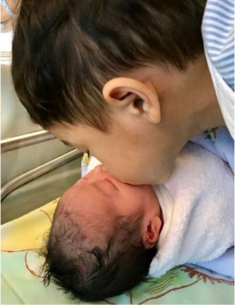郭晶晶为何隐瞒生子？一胎时曾高调开发布会，如今低调背后多苦衷 第21张