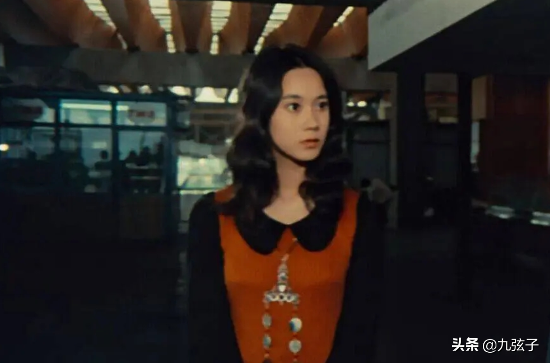 不畏惧市井流言，不为名声所累的痴情女子，苗可秀活得与众不同 第19张
