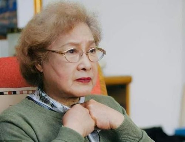 被周总理称为“中国最美女性”，已99岁的秦怡老了依旧如此美丽 第17张