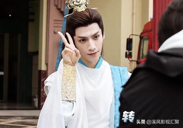 《长月烬明》2023年初上线，未播先火高颜值，罗云熙古装太帅了 第23张