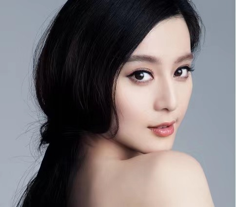 洪金宝终于不再隐瞒，承认送范冰冰豪宅，正面回应真实关系 第25张