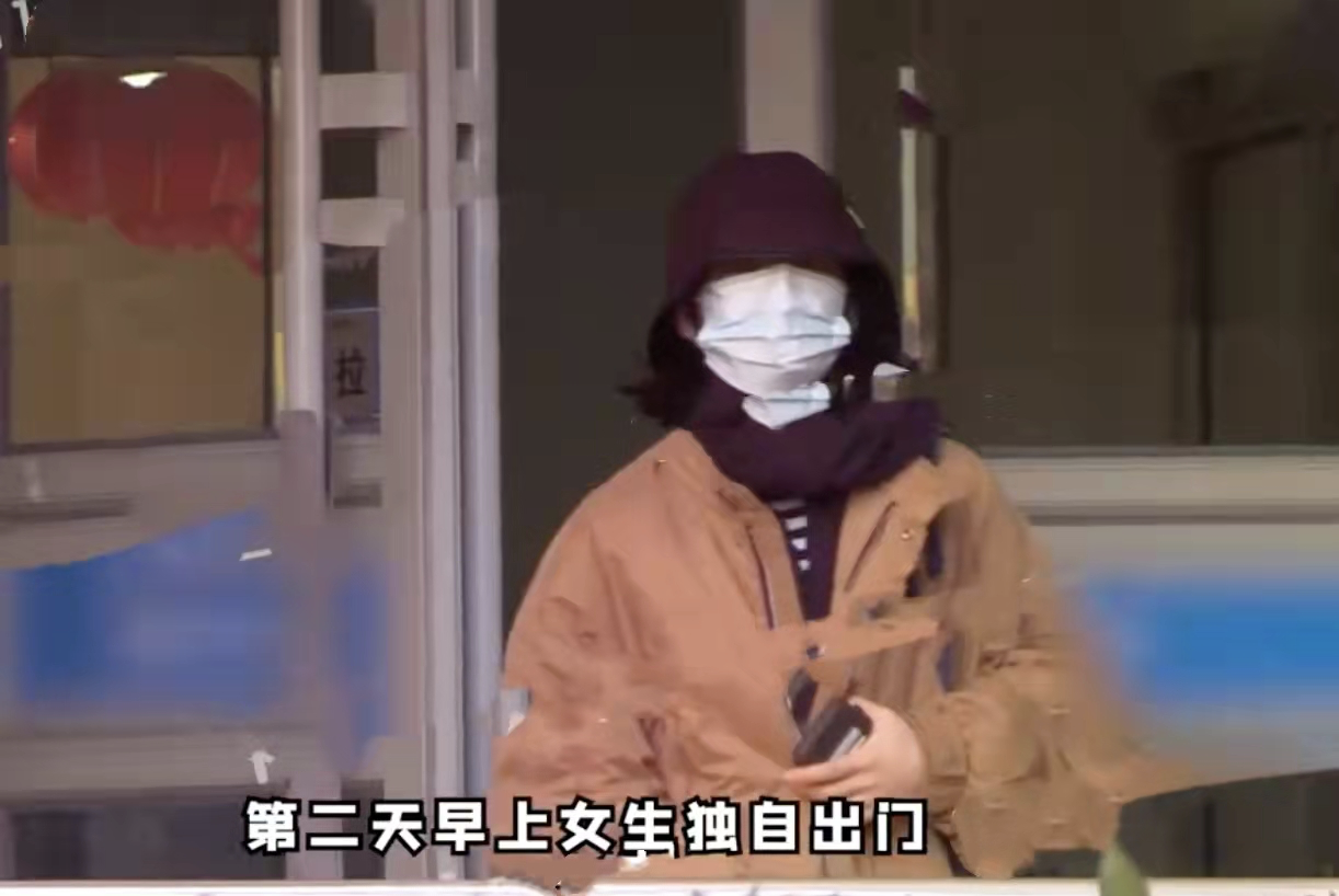 曝张子枫与焉栩嘉恋爱！疑穿情侣装过夜，男方曾被曝脚踏多条船 第13张