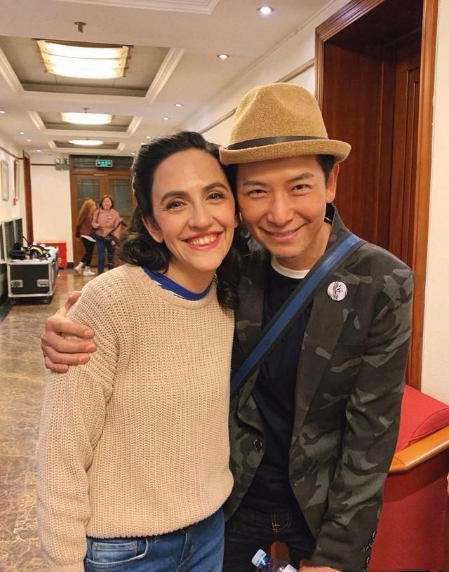 刘烨妻子上节目瘦出老态，面容凹陷尖下巴抢镜，比同龄人老得快 第11张