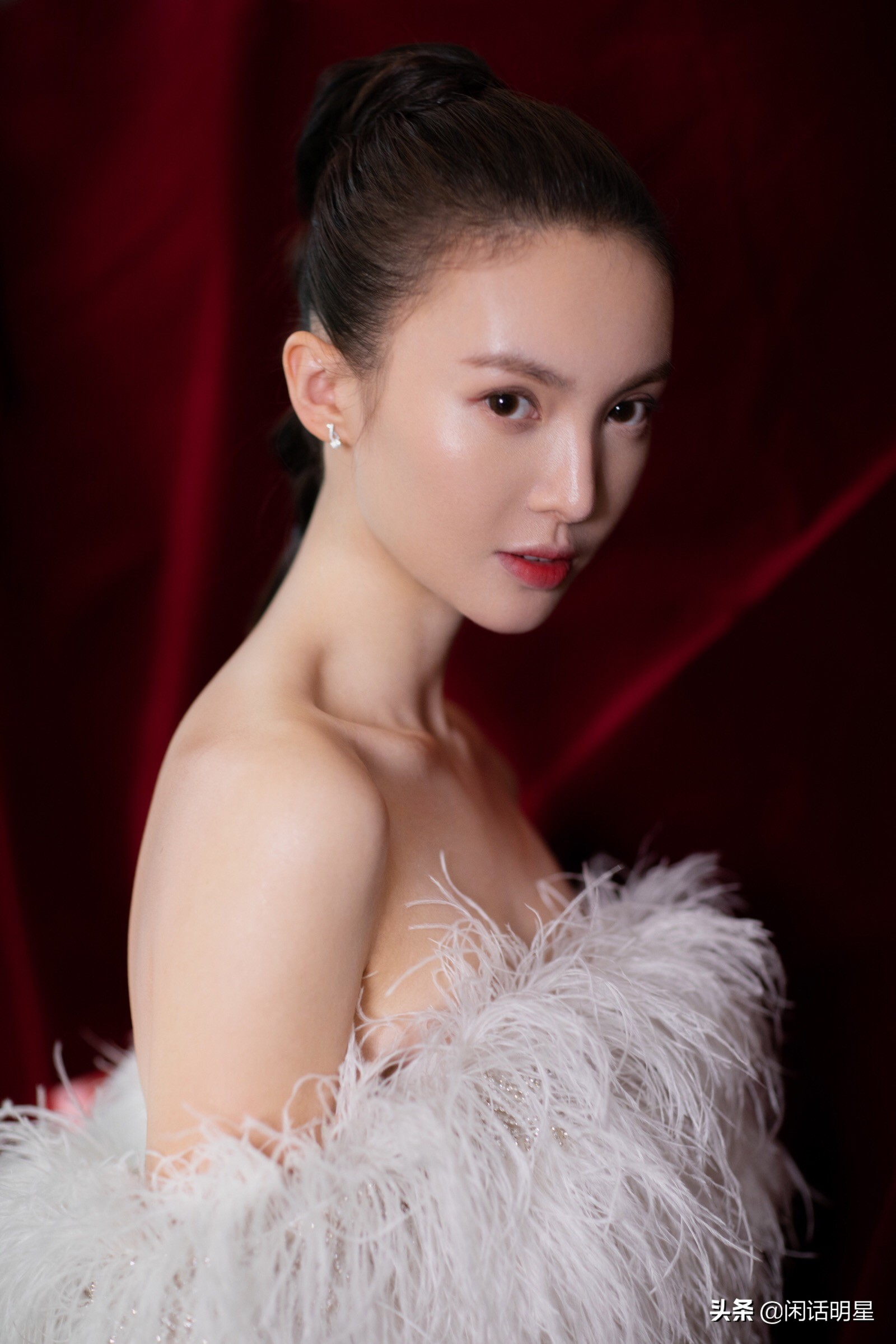 90后女星，绯闻男友高达10个！靠炒绯闻出名的金晨，被称海后 第21张